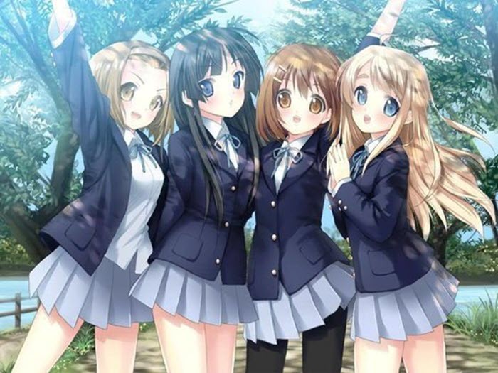 Ảnh 4 người bạn thân anime cùng nhau chia sẻ kỷ niệm