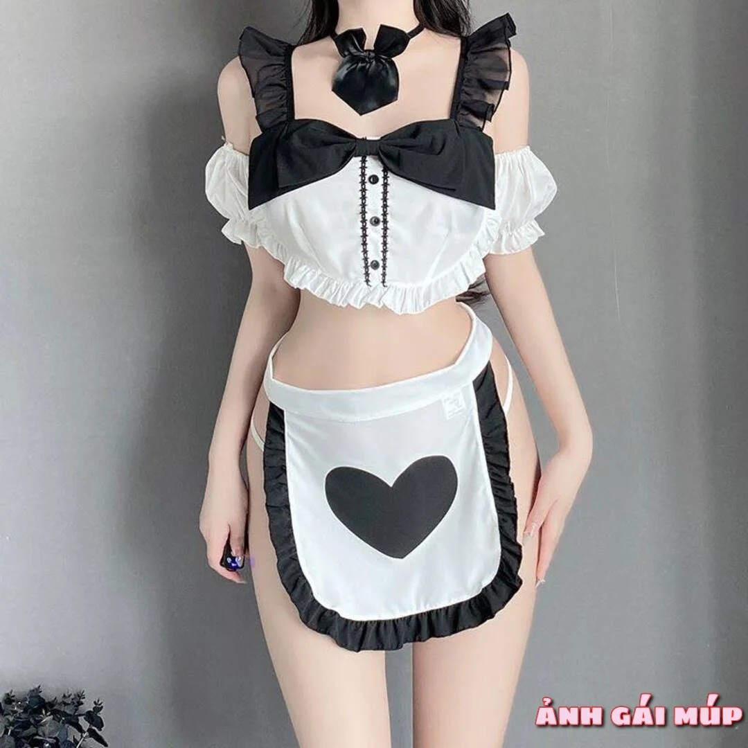 Ảnh cosplay hầu gái dễ thương với tai thỏ
