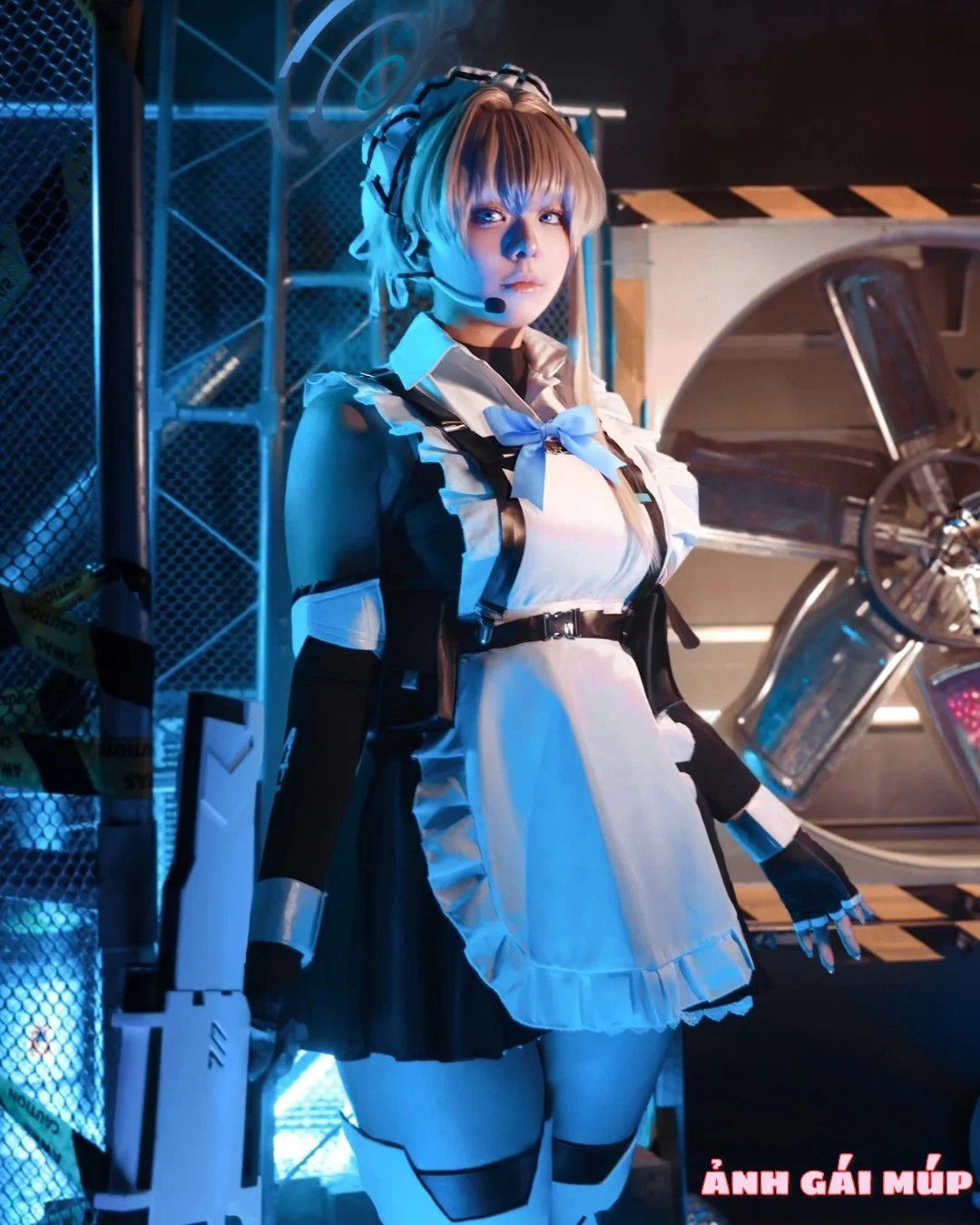 Ảnh cosplay hầu gái với kỹ thuật chỉnh sửa ảnh