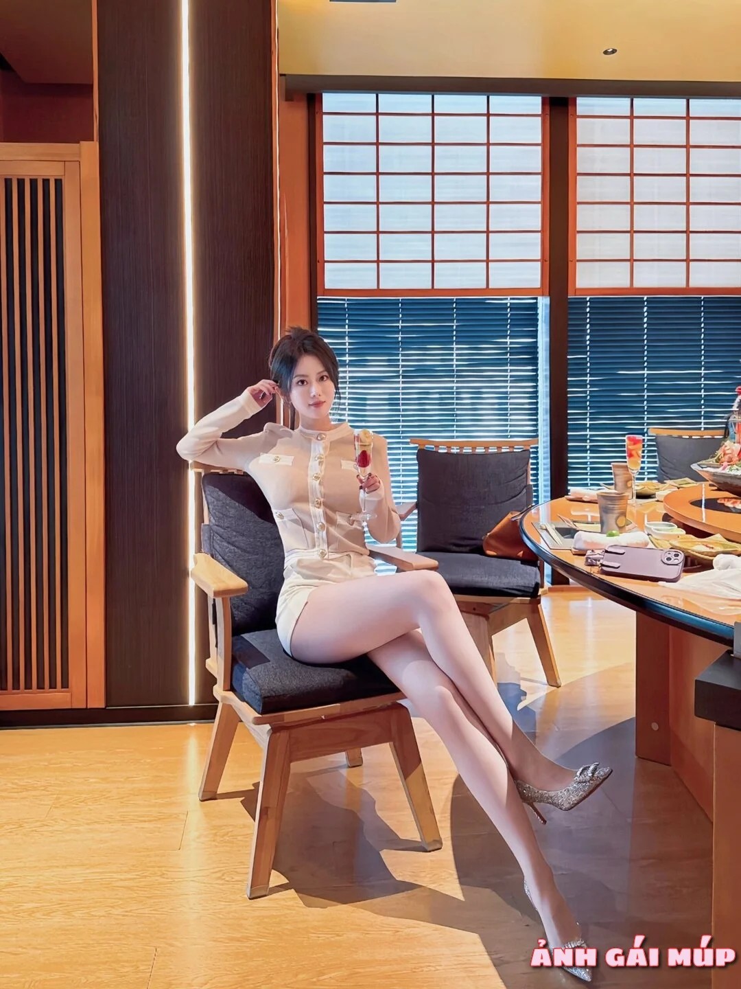 Ảnh Gái Chân Dài giữ dáng