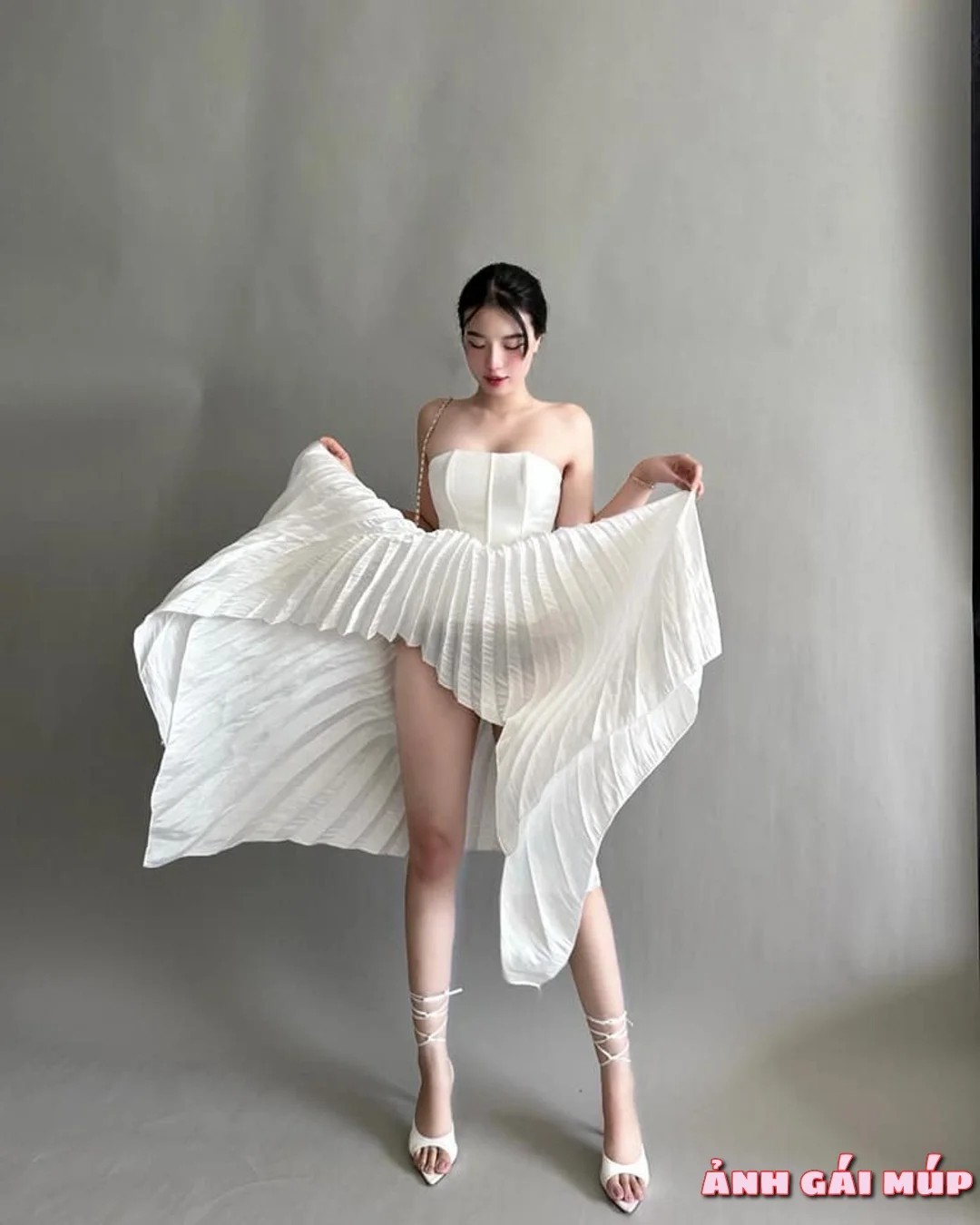 Ảnh Gái Chân Dài trên sàn diễn thời trang