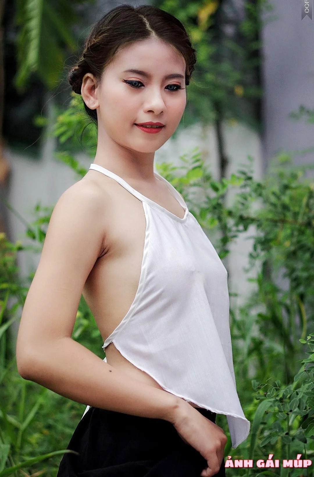 Ảnh gái mặc áo yếm thời Nguyễn