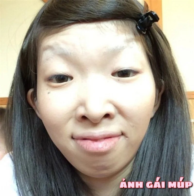 Ảnh gái xấu vượt qua rào cản xã hội