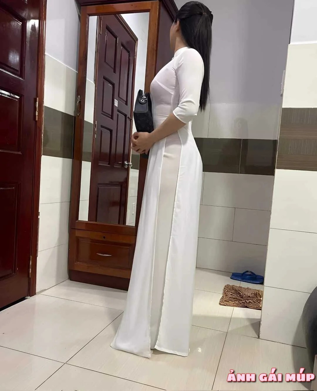 Cô gái mặc áo dài với kỹ thuật chụp ảnh hiện đại