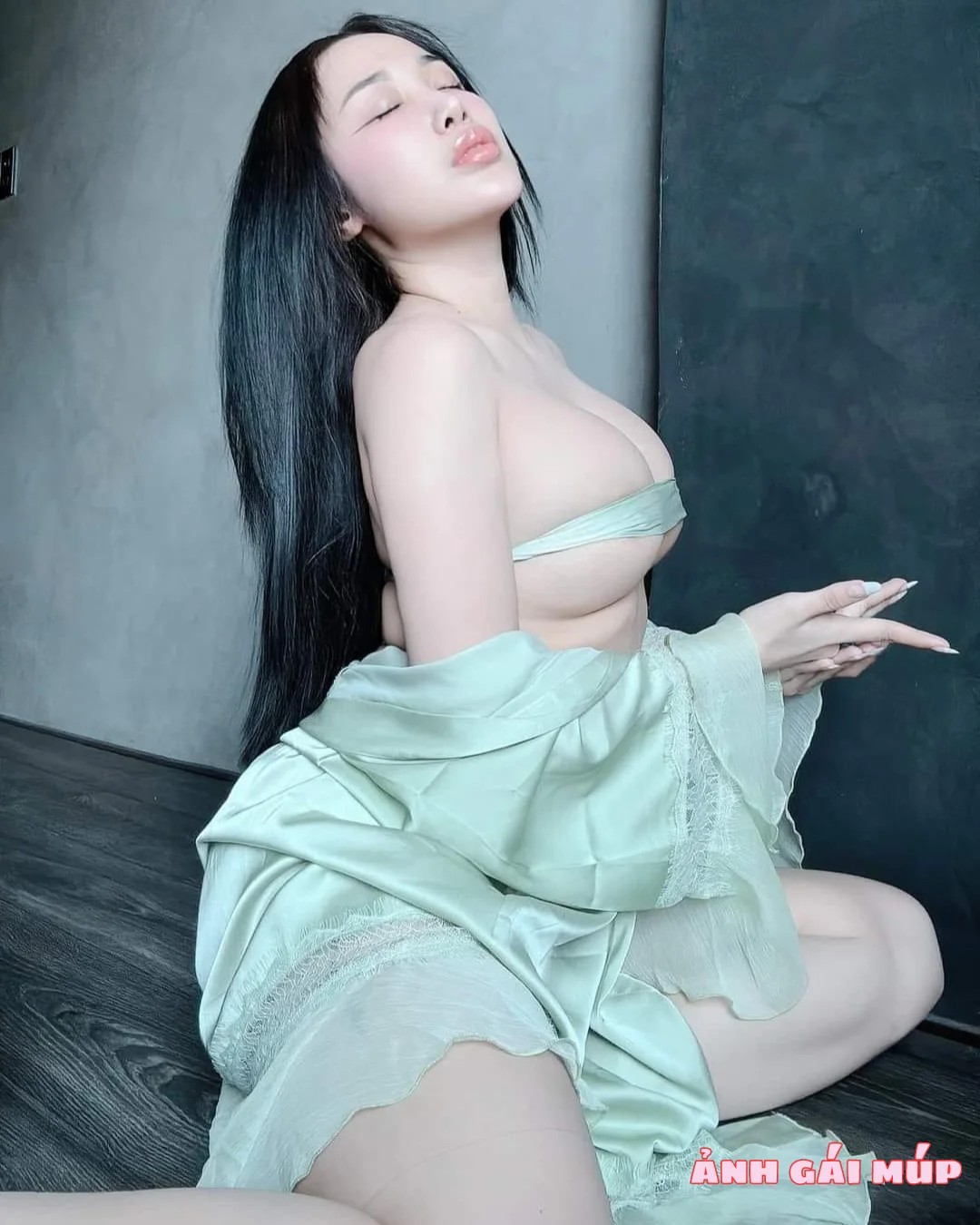Cô gái với vòng 1 đầy đặn và góc nhìn về tâm hồn to và tròn
