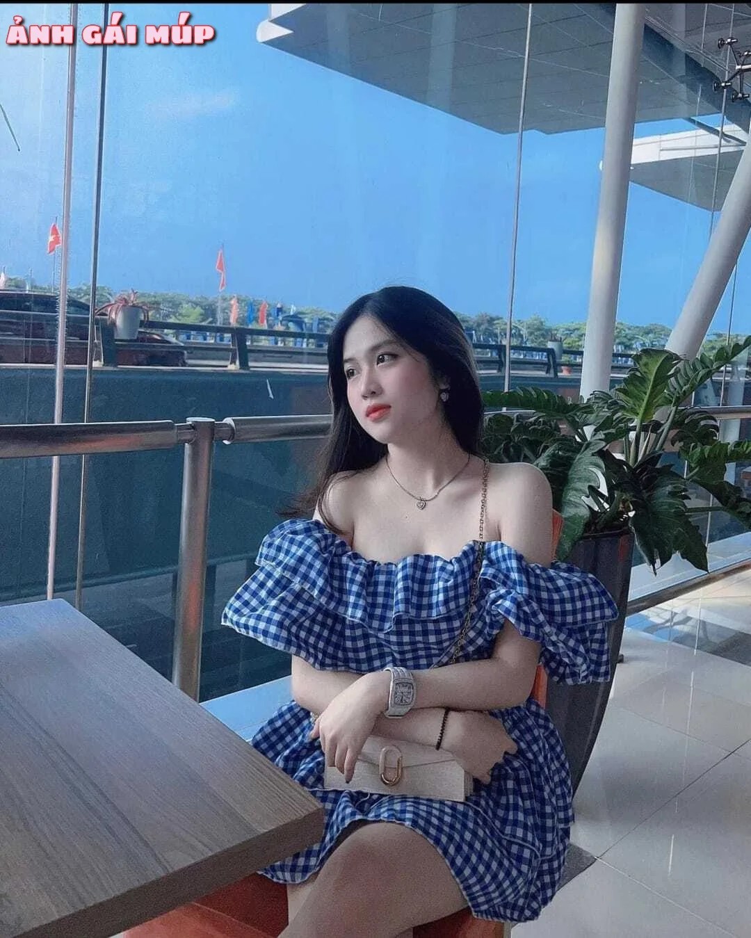 Cô gái xinh đẹp Nhật Bản
