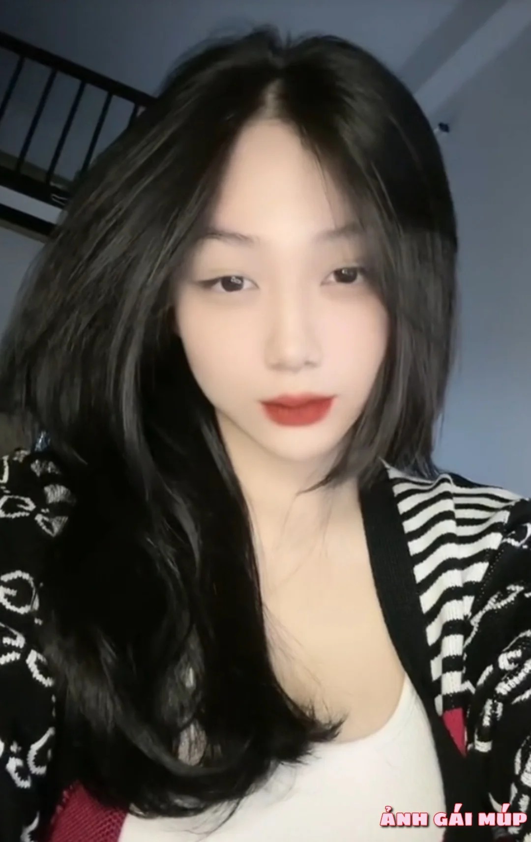 Trần Hà Linh trong livestream