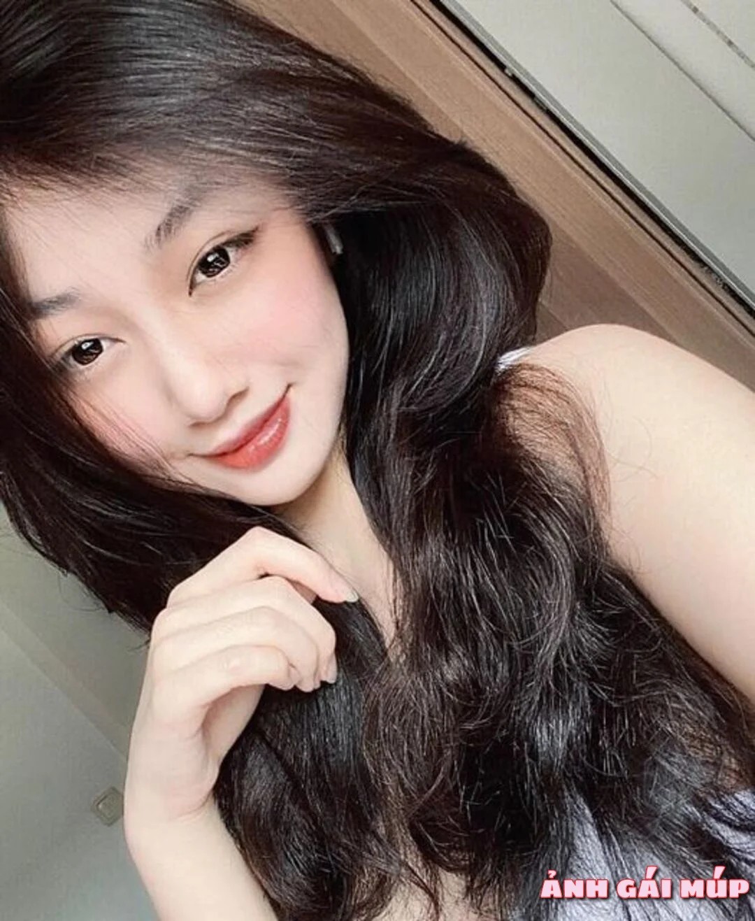 Trần Hà Linh với phong cách thời trang trẻ trung