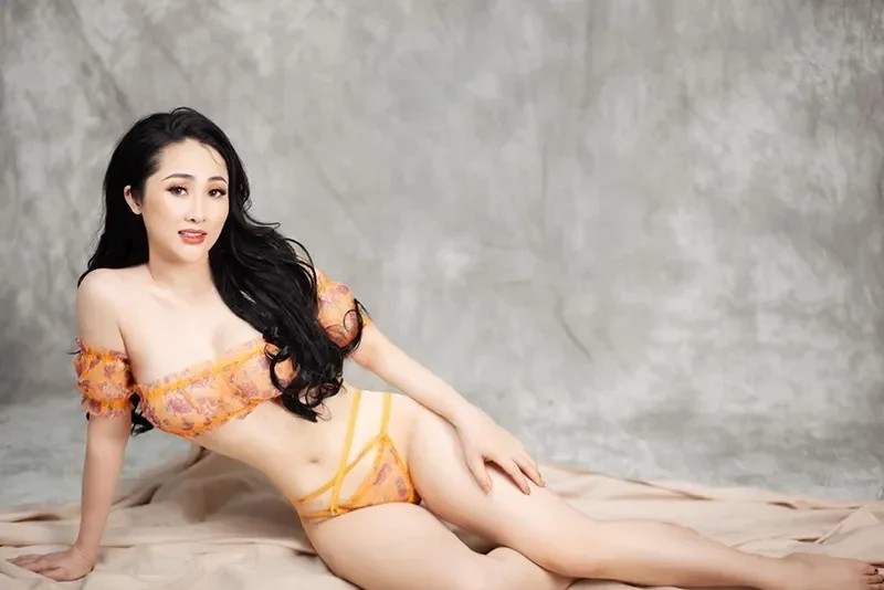 Vẻ đẹp cuốn hút qua từng shot hình bikini